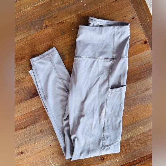 SWISS BRAND High-Waisted Light Blue Leggings with Pocket - Picture 2 of 9